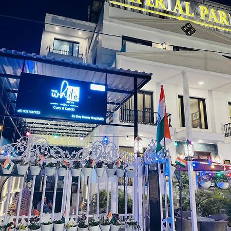 Hotel Imperial Park Sector 45 Gurgaon Dış mekan fotoğraf