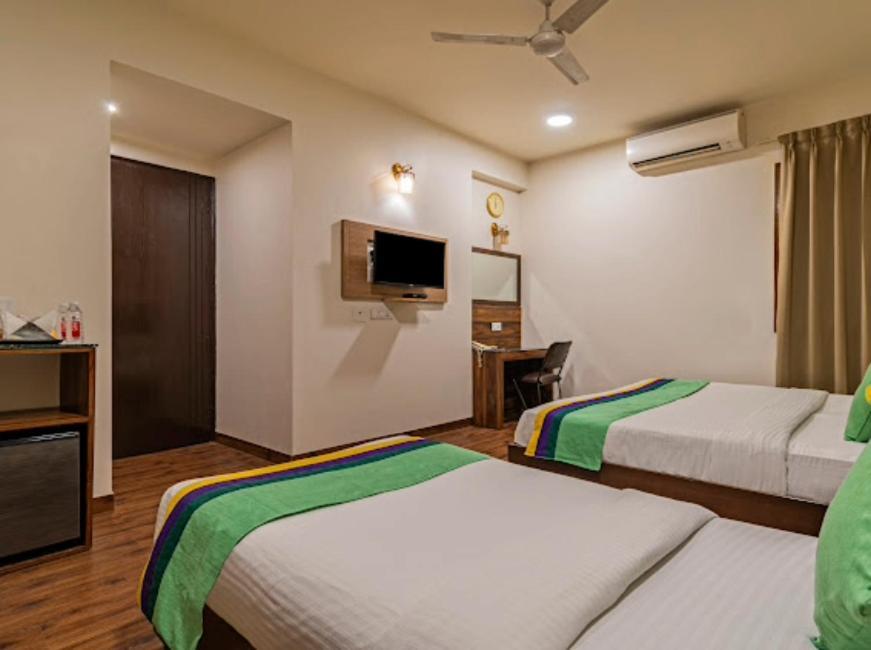 Hotel Imperial Park Sector 45 Gurgaon Dış mekan fotoğraf