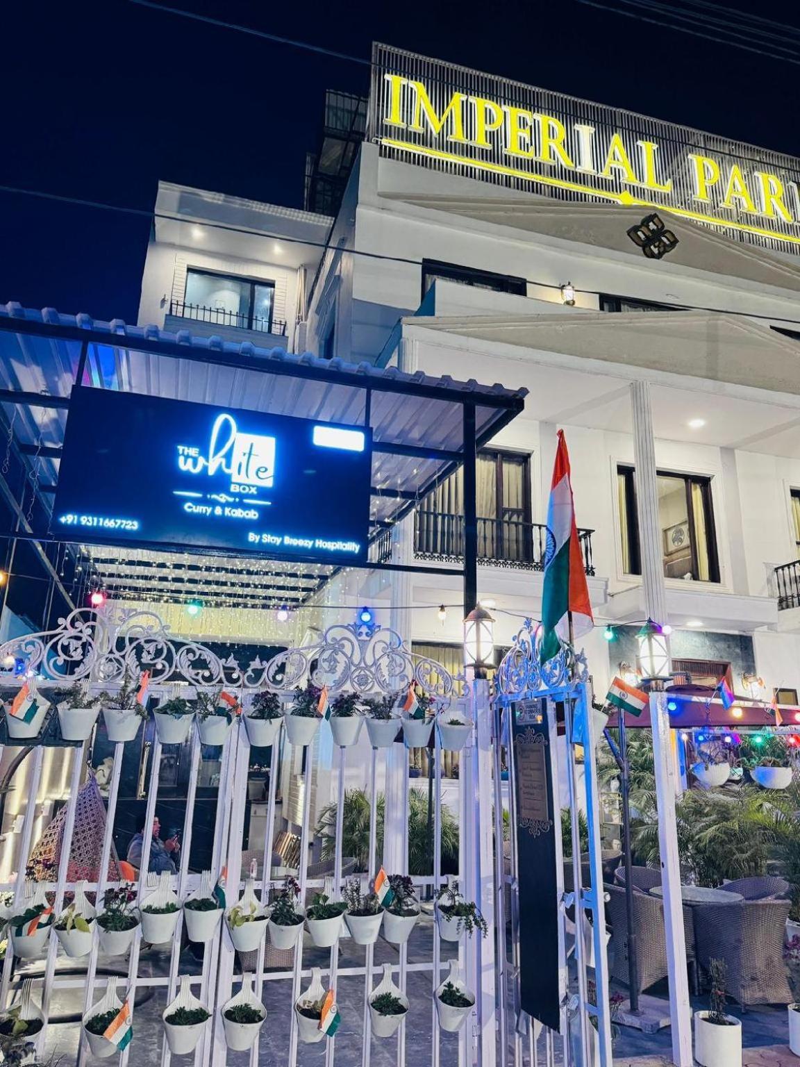 Hotel Imperial Park Sector 45 Gurgaon Dış mekan fotoğraf